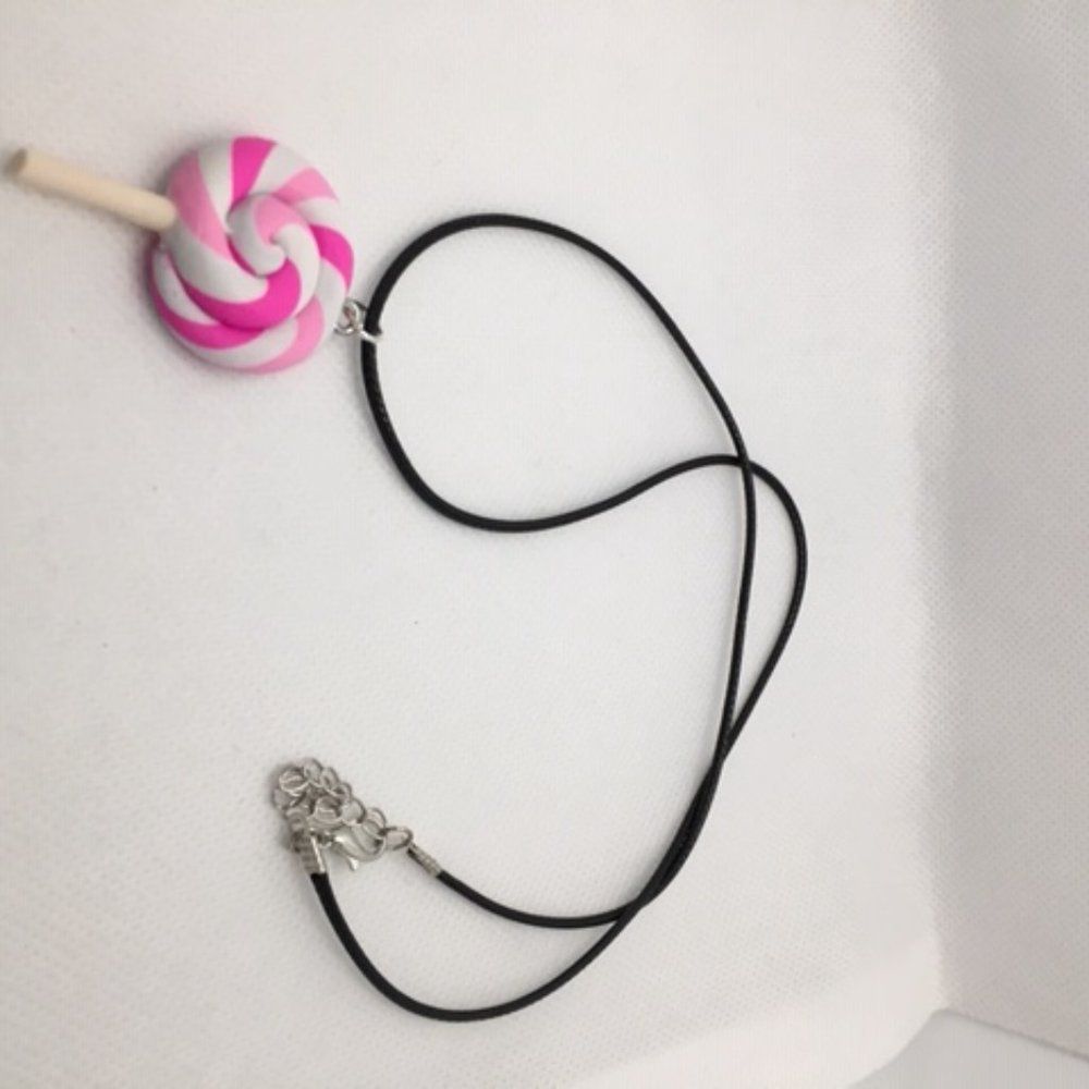 NECKLACE - Picture 2 of 2